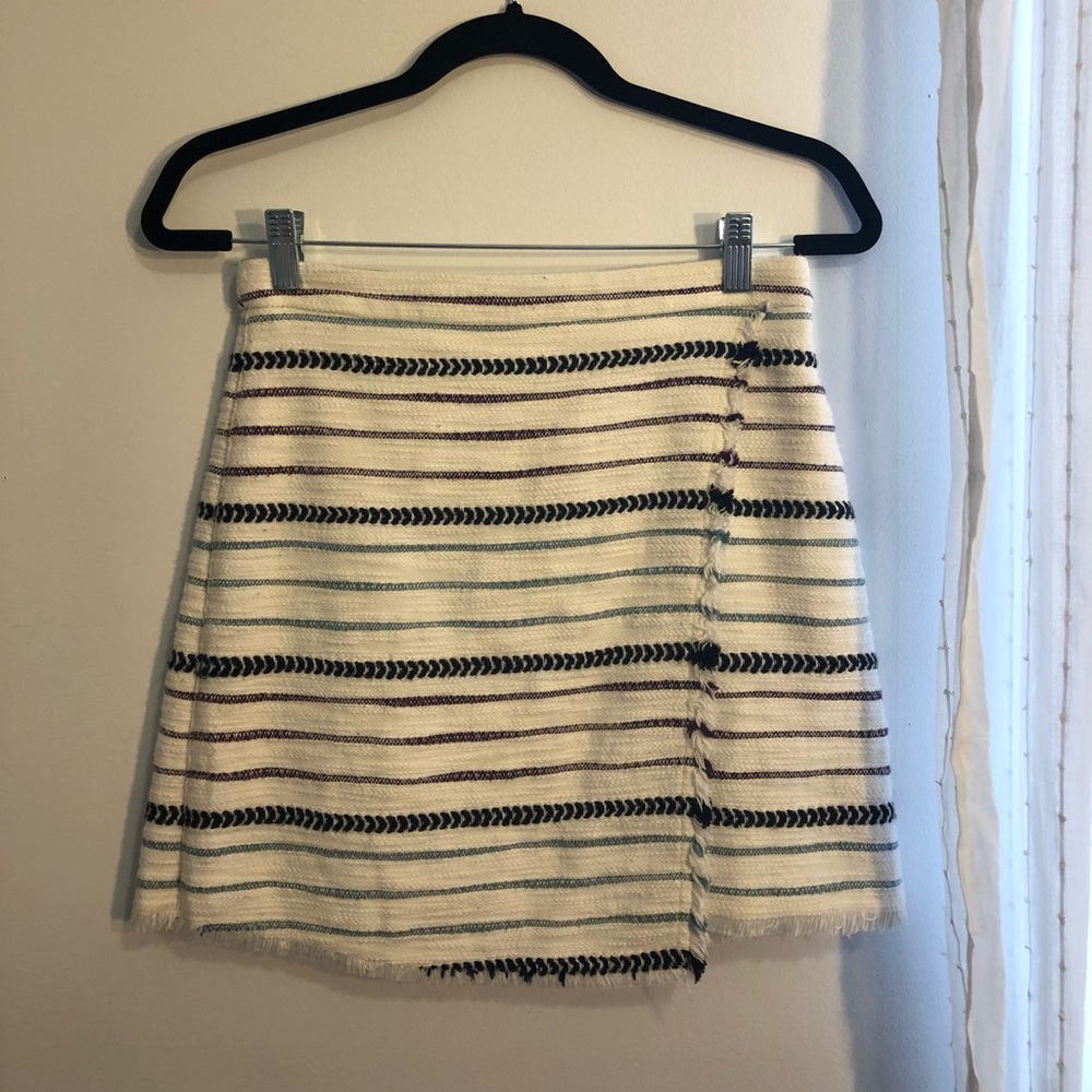 Woven skirt